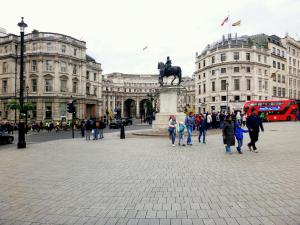 2017-05-10 05.44.37 1